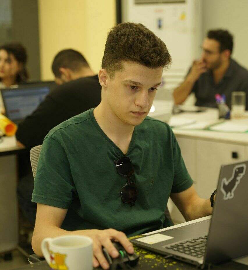 ماهان زندی
